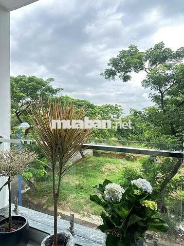 Căn hộ 1PN  45m2 ban công thoáng nội thất cao cấp ở Huỳnh Văn Bánh