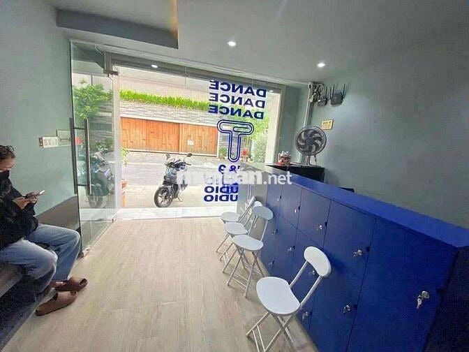 CHO THUÊ NHÀ MẶT TIỀN BA VÌ, KHU CƯ XÁ BẮC HẢI, QUẬN 10,2 TẦNG GIÁ TỐT