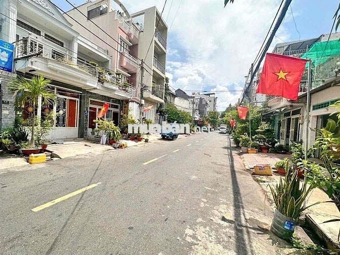 MẶT TIỀN ĐƯỜNG SỐ 47, QUẬN 7 GIÁ 9,7 TỶ