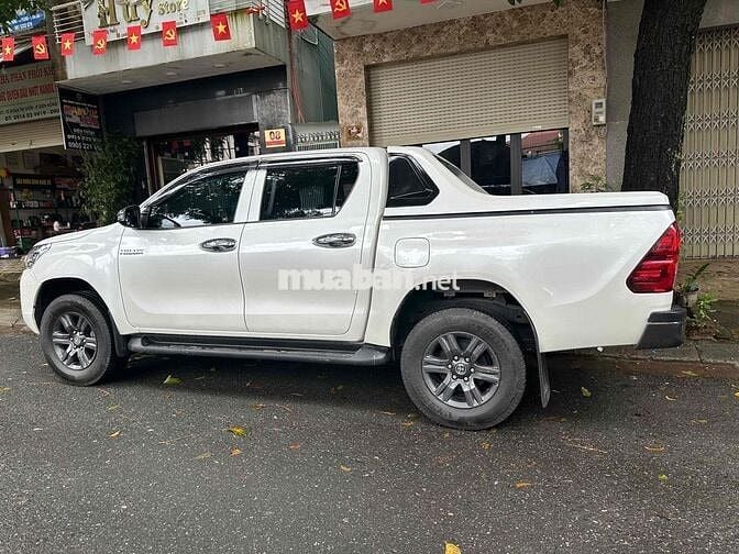 TOYOTA HILUX 2021 2.4E 4x2 AT NHẬP KHẨU