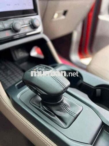 🔥 Ford Everest Titanium 4x4 - Cực chất Full Option