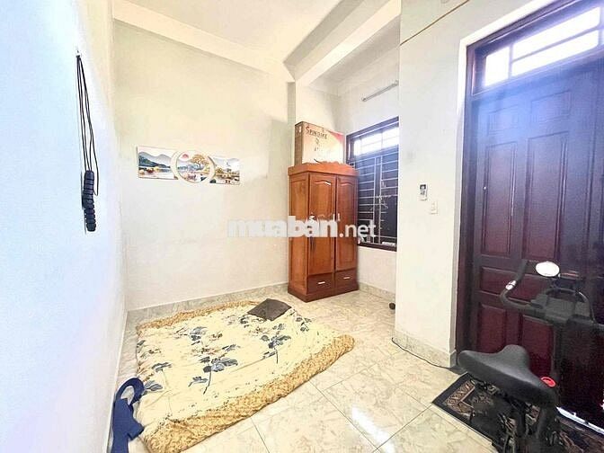 CHO THUÊ NHÀ NGUYÊN CĂN 4 TẦNG TRONG HẺM Ở BẮC NHA TRANG GIÁ 15 TRIỆU/