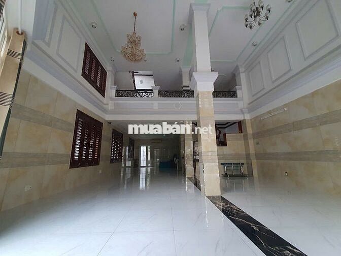 BIỆT THỰ CHO THUÊ MT LÊ THÚC HOẠCH_ 10X18M. TRỆT 3 LẦU. GARA Ô TÔ.
