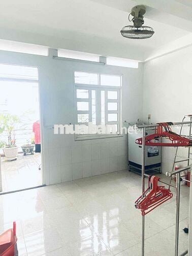CHO THUÊ PHÒNG MÁY LẠNH CHUNG CHỦ TẦNG RIÊNG GẦN ĐẦM SEN