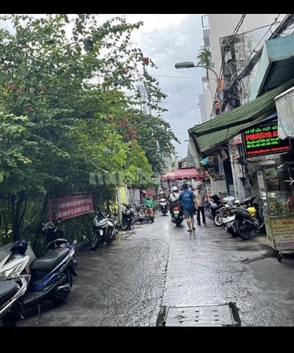 Bán nhà mặt tiền hẻm 8m Dương Bá Trạc Q8 dt 4,5x9m 3 tầng chỉ 7,5 tỷ