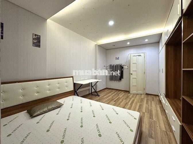 CHDV ĐANG KHAI THÁC ĐƯỜNG PHAN XÍCH LONG CHỈ 8 TỶ 6