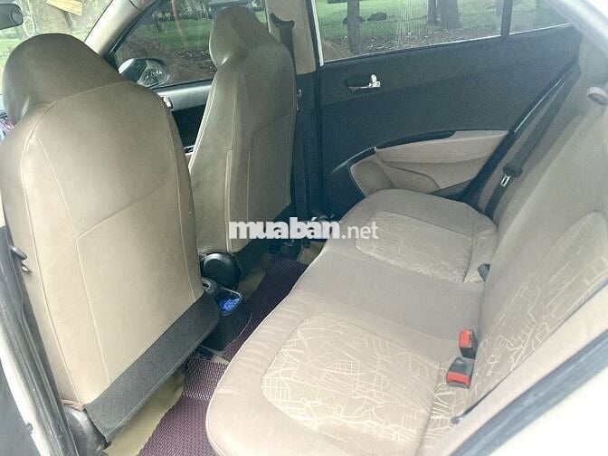 Bán HYUNDAI I10 sedan 2021 xe gia đình Zin: 245TR