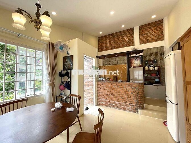 CHO THUÊ NHÀ SÂN VƯỜN 4 PHÒNG NGỦ 1000M2 PHÍA BẮC NHA TRANG