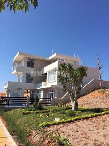 Xuất cảnh cần bán nền biệt thự view biển Mũi Né
