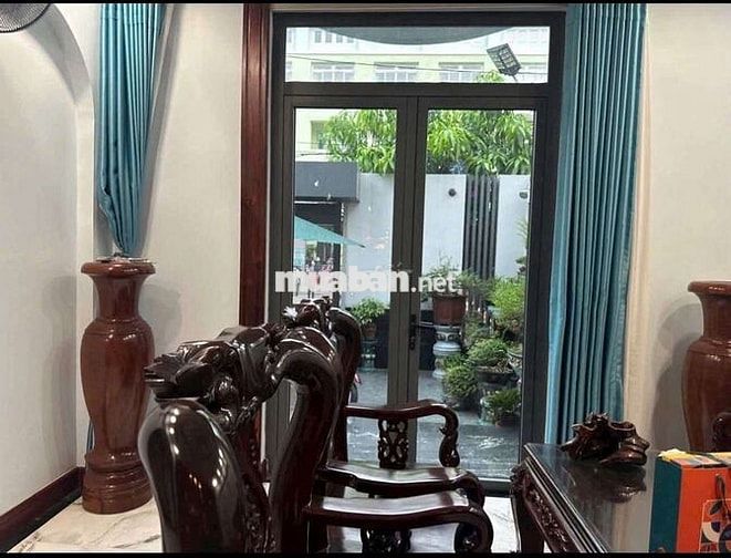 Bán Biệt Thự khu Tên Lửa DT 8x21. 2 Tấm Ngay Công Viên Giá 23,5 Tỷ