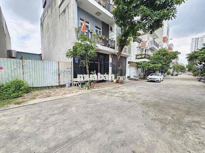 Đất góc 2 mặt tiền gần Vincom Dĩ An, phường Dĩ An, Tp Dĩ An