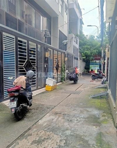 Cho thuê nhà hẻm 7m (XT) Nơ Trang Long, P.13, Q.BTH giá 9tr