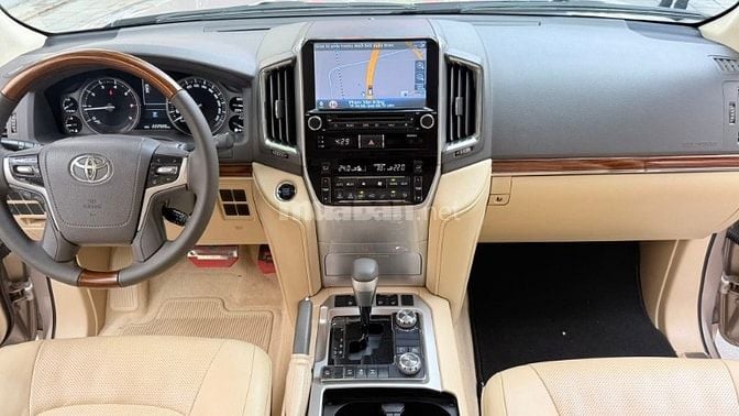 Bán Toyota Land Cruiser 4.6 V8 sản xuất 2016, 1 chủ, full lịch sử hãng