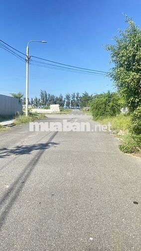 Đất biển Bàu Mạc Liên Chiểu dt 107.5m đường 5.5 lề 3m giá 4tỷ920