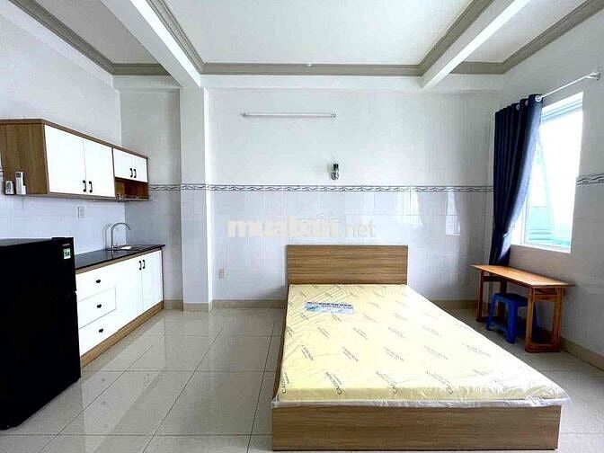 Phòng full nt ban công đón nắng, đi bộ 5p qua STU, Cao Đẳng BK NSG, ..