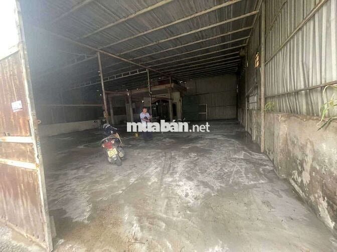 Cho thuê pho 400m2  tân bình 3 phòng ngủ