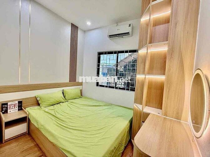 MẶT NGÕ THÔNG - GẦN PHỐ - FULL NỘI THẤT - 18m x 5 tầng. Nhỉnh 4 tỷ.