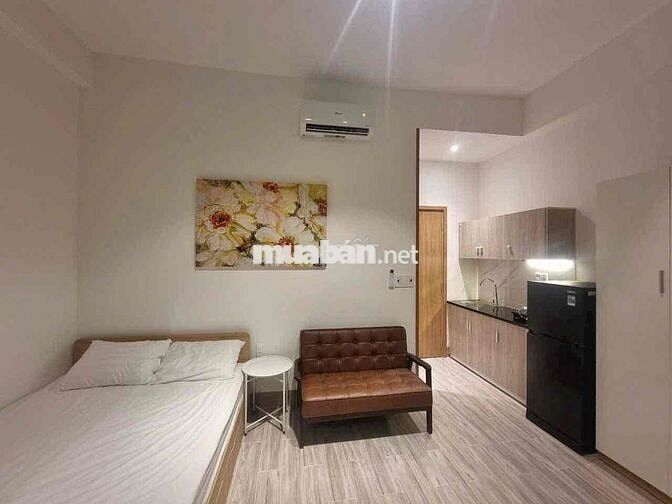 Căn Hộ Full Nội Thất Ban Công Lớn Ngay Nguyễn Hữu Cảnh Giáp Quận 1