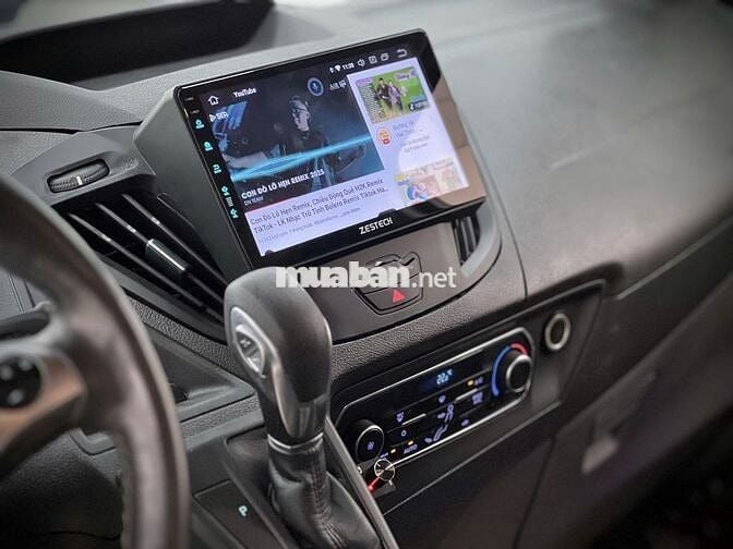 Ford Tourneo 2020 Titanium gói thương gia đẳng cấp