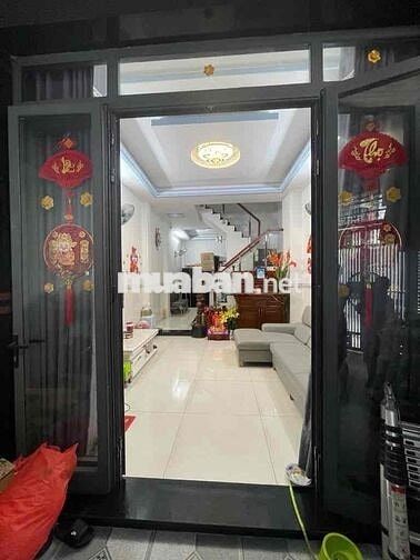NHÀ 3 TẦNG, 52m2 BÁN GẤP, NHÀ BÈ, DỌN VÀO Ở NGAY.
