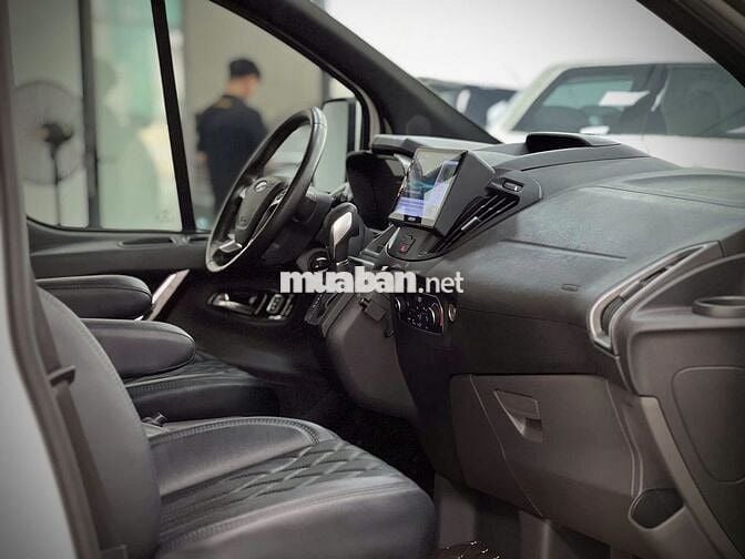 Ford Tourneo 2020 Titanium gói thương gia đẳng cấp