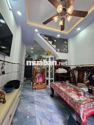 Bình Tân - Bán nhà 3 tầng 27m2 đường chiến lược 4 tỷ 05