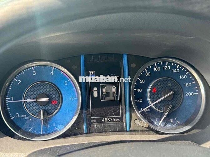 Toyota Fortuner dầu tự động 2020 mẫu mới đi 46.000