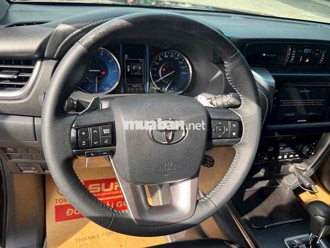 Toyota Fortuner dầu tự động 2020 mẫu mới đi 46.000