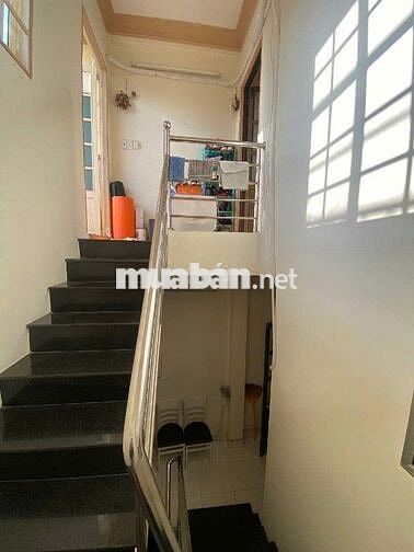 Nhà khu vực Phú Thuận  DT 43m2, 3 Phòng ngủ ,có sân để xe.
