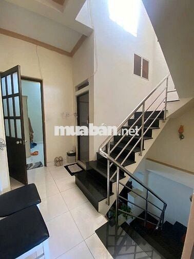 Nhà khu vực Phú Thuận  DT 43m2, 3 Phòng ngủ ,có sân để xe.