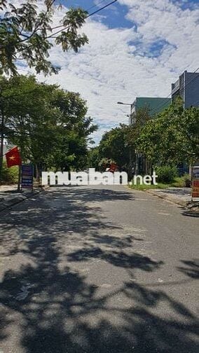 Giá *** Tại Thời Điểm Hiện Tại