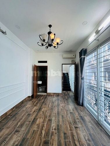 Cho thuê nhà HXH Lê Hồng Phong Q10 dt: 8m x 4m 3 lầu 1ST giá 20tr/th