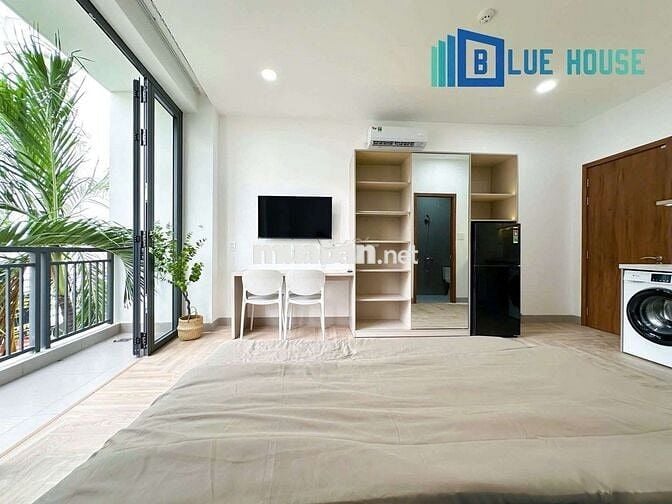 Căn hộ full nội thất ban công thoáng mát Nguyễn Văn Cừ Quận 1