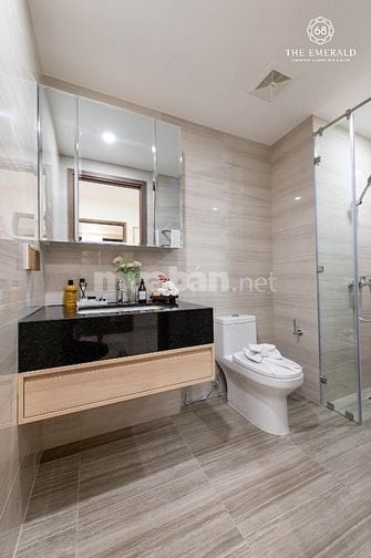 Hot deal! Căn góc The Emerald 68 2PN 2WC ban công lồi,hỗ trợ lãi 5 năm