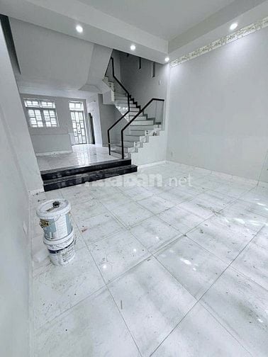 Cho thuê nhà nguyên căn mặt tiền Phạm Văn Đồng, Linh Tây, Thủ Đức