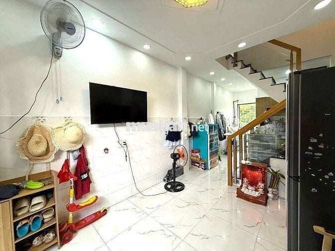 Nhà đẹp 2T thống nhất gò vấp 3.2x8 chỉ 2.97 tỷ,hiếm khó tìm, sổ riêng
