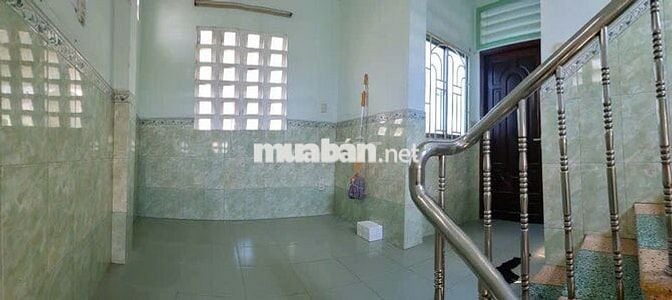 Phòng 30m2 trong nhà nguyên căn Q11