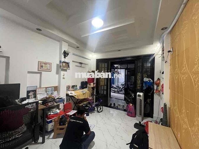 HOÀNG VĂN THỤ. NHỈNH 6TỶ. NHÀ 2 TẦNG NỞ HẬU 6M. HXH THÔNG. GẦN ÚT TICH