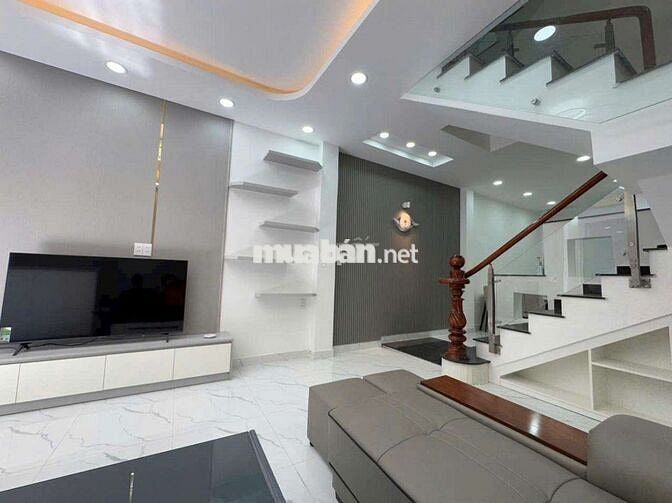 Nhà Mới, Nội Thất Đẹp, 3 PN, Xe Hơi Tới Nhà