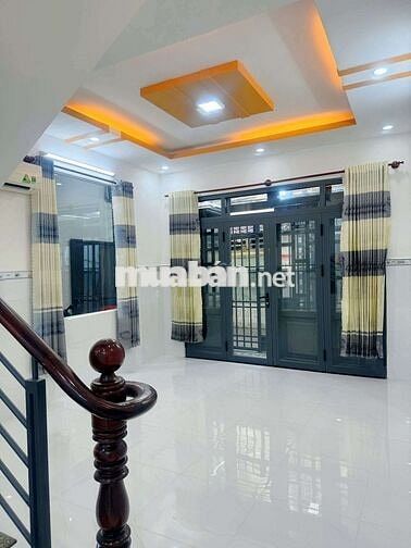 Nhà mới y hình sẵn 2may lạnh ,2 pn .thuận tiện di chuyển nhiều hướng .