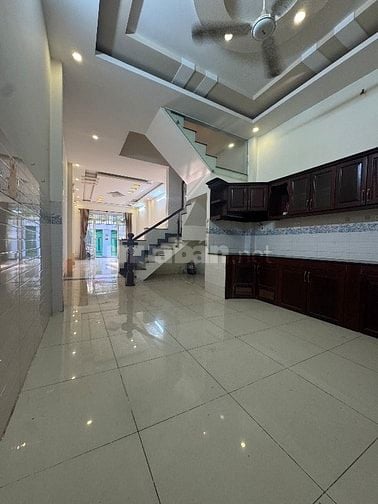CHO THUÊ NHÀ NGUYÊN CĂN MẶT TIỀN HUỲNH VĂN GẤM – VỊ TRÍ ĐẸP, GIÁ HỢP L