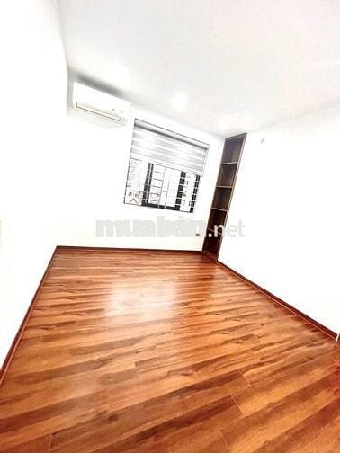 Chính chủ cần bán gấp căn hộ chung cư 100 m2,3 PN tòa CT1.1 Mễ Trì Hạ