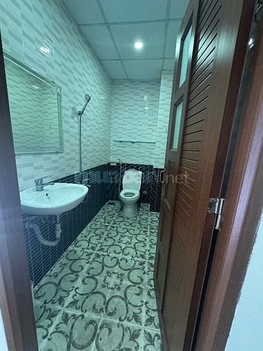 CHO THUÊ NHÀ NGUYÊN CĂN MẶT TIỀN HUỲNH VĂN GẤM – VỊ TRÍ ĐẸP, GIÁ HỢP L