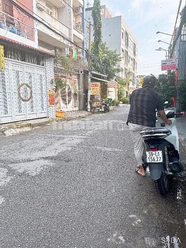 CHO THUÊ NHÀ NGUYÊN CĂN MẶT TIỀN HUỲNH VĂN GẤM – VỊ TRÍ ĐẸP, GIÁ HỢP L