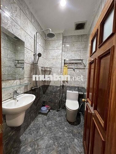 Nhà Mới Sạch Đẹp DT 110m2 1Trệt 1Lầu 2Pn 2Wc Sân Xe Máy Gần Uỷ Ban