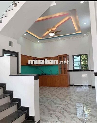 Nhà Mới Sạch Đẹp DT 110m2 1Trệt 1Lầu 2Pn 2Wc Sân Xe Máy Gần Uỷ Ban