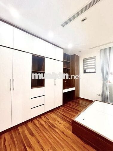 Chính chủ cần bán gấp căn hộ chung cư 100 m2,3 PN tòa CT1.1 Mễ Trì Hạ
