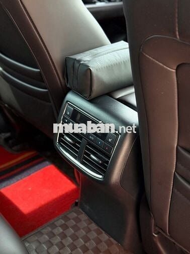 Mazda CX8 Premium 2024, đi đúng 2 vạn km, màu đẹp