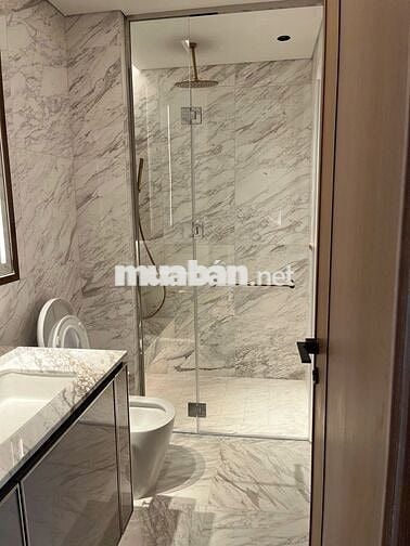 GỬI ANH CHỊ CĂN GRAND MARINA CẦN BÁN, NỘI THẤT DÍNH TƯỜNG DỄ DECOR