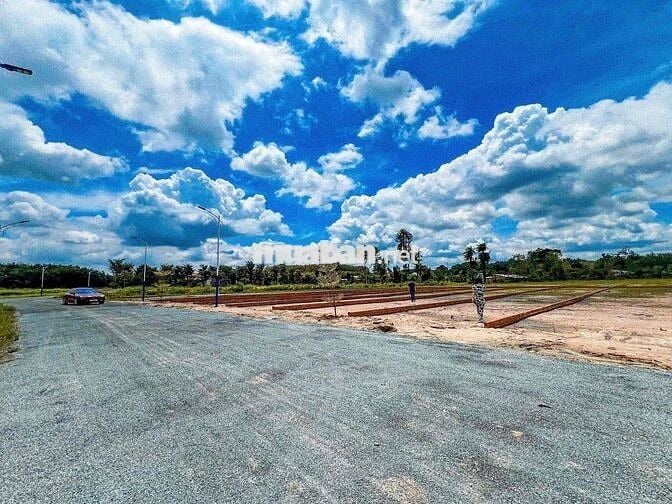 500m2 - Sẵn thổ cư - Ngay trường học - Xây dựng tự do - ký cc ngay